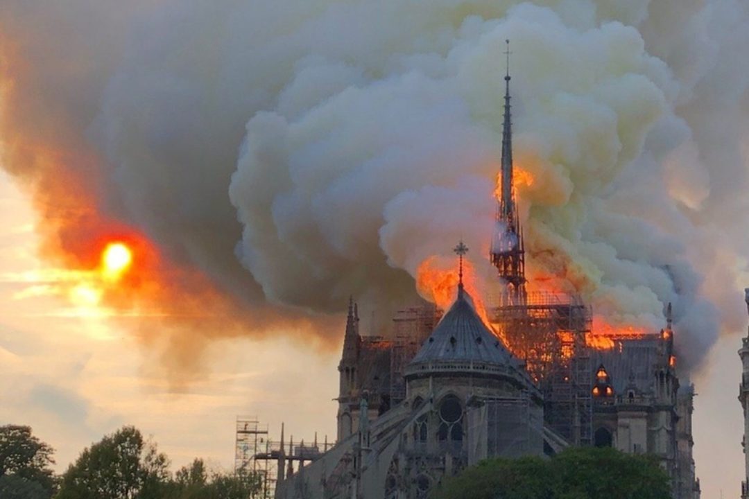 De Notre-Dame au COVID-19 : vulnérables et puissants